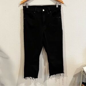 Levi’s size 30 black raw hem cropped jeans soft stretchy